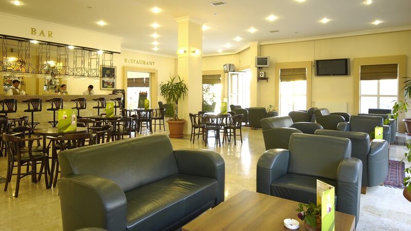 Monark Hotel