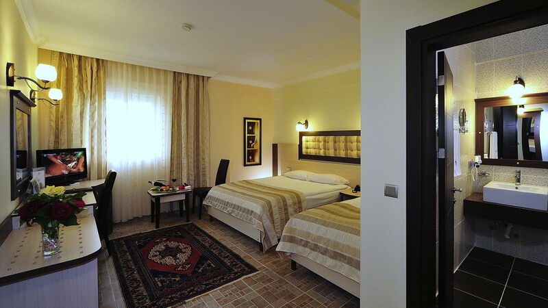 Monark Hotel