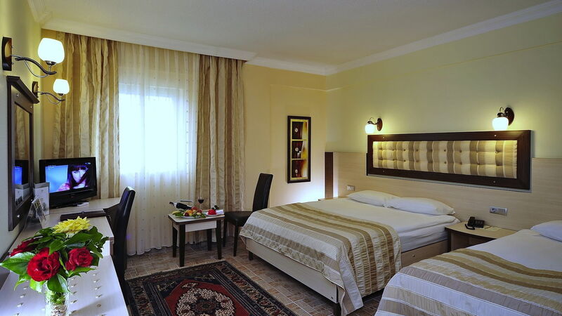 Monark Hotel