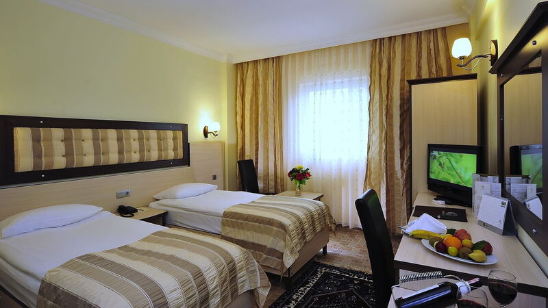 Monark Hotel