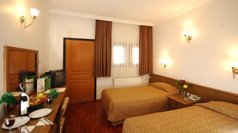Monark Hotel