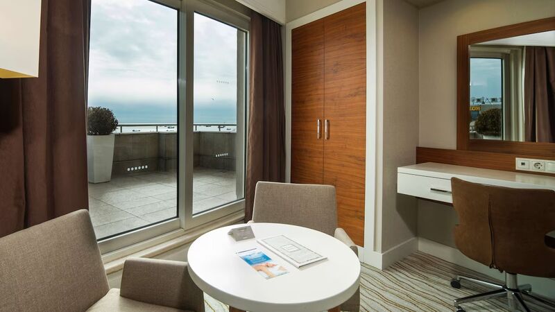 Radisson President Old Town Hotel